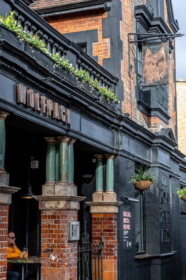 The Wolfpack Inn London Exteriör bild